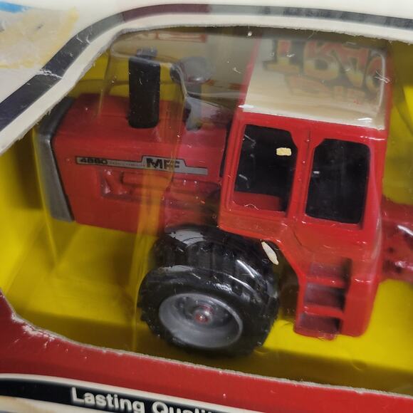 Vtg Ertl 1/64 scale Massey Ferguson 4880 4wd articulating diecast tractor red - Picture 3 of 10